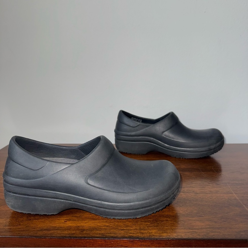 Crocs Women’s Neria Pro II Work Clog Black Size 6 - Picture 5 of 9